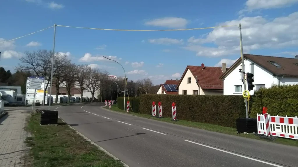 Kreuzungsbereich Pforzheimer Straße/Westring in Büchenbronn